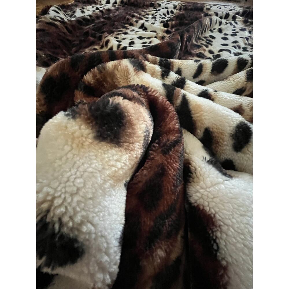 Vintage Queen Tiger Animal Plush Acrylic Korean Mink Reversible Blanket Sz 89x77 - Picture 4 of 16
